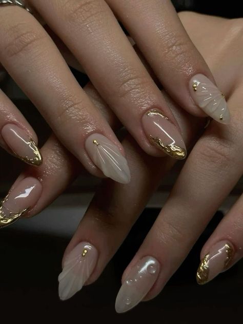 French Tip Nails Y2k, Almond Nails French Tip, Almond Nails French, Nails French Tip, Gold Drip, Nails Gold, Mermaid Tears, Gel Nail Tips, Classy Acrylic Nails