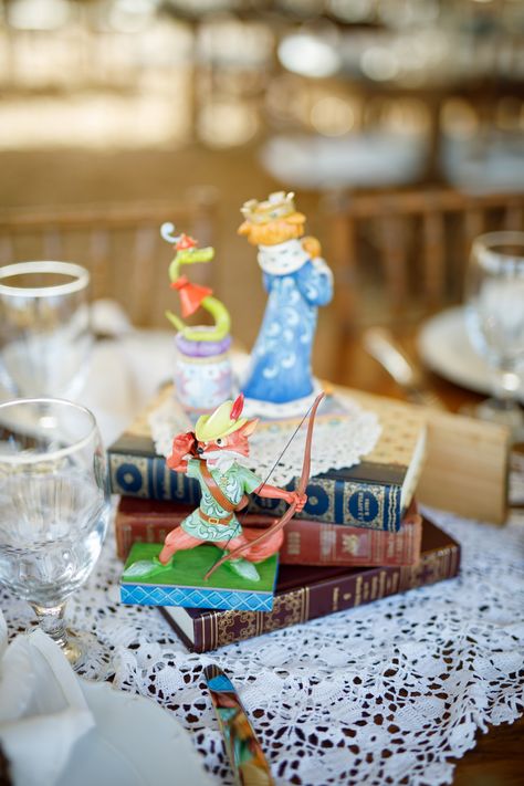 Storybook Centerpieces, Wedding Centre Piece Ideas, Book Wedding Centerpieces, Disney Centerpieces, Disney Wedding Centerpieces, Book Centerpieces, Disney Storybook, Disney Weddings, Wedding Centrepieces