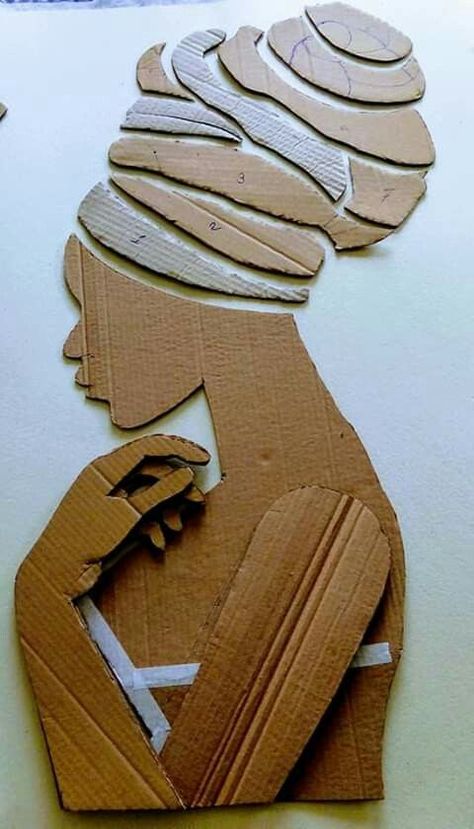 Cardboard Sculpture Ideas, Cardboard Art Sculpture, African Art Projects, African Women Art, Cardboard Box Crafts, Afrique Art, African Crafts, Cardboard Sculpture, Cardboard Art