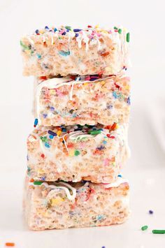 Confetti Rice Krispy Treats | Sprinkles for Breakfast use a huge pot like a potato pot lc Confetti Rice, Krispie Treats Recipe, Krispy Treats, Marshmallow Treats, Rice Krispy, Rice Crispy Treats, Crispy Treats, Rice Krispie Treats, Rice Krispie