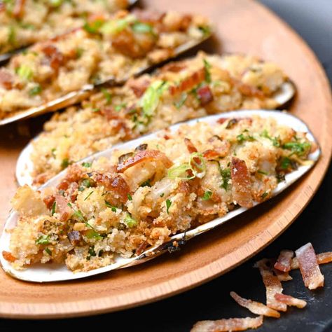 Razor Clam Recipes, Razor Clams Recipe, Pickled Beet Salad, Clams Casino, Fresh Seafood Recipes, Breakfast Appetizers, Clam Recipes, Pickled Beets, Lemon Butter Sauce