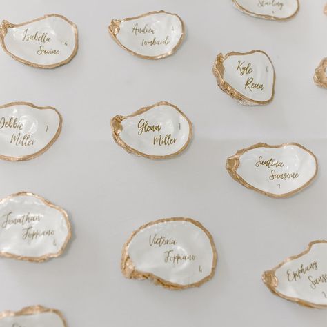 Oyster Shell Place Cards Wedding Place Cards Oyster Place - Etsy Oyster Shell Seating Cards, Oyster Place Cards, Oyster Shell Name Cards Place Settings, Oyster Name Cards Wedding Ideas, Wedding Guest Place Card Ideas, Beach Wedding Name Place Cards, Shell Name Cards Wedding, Oyster Place Cards Weddings, Oyster Seating Chart