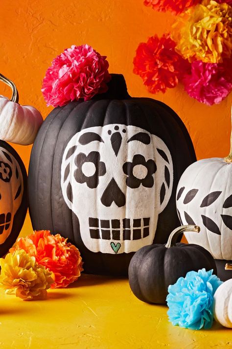 Check out our favorite painted pumpkins featuring the cute and the creepy. Plus, get our best tips for creating Halloween pumpkin decorations and displays. #nocarvepumpkins #creativepumpkins #halloweenideas #diypumpkins #bhg Gold Painted Pumpkins, Pumpkins Decorating, Pumpkin Creations, Sugar Skull Pumpkin, Paint Halloween, Creative Halloween Decorations, Halloween Gourds, Painted Skull, Unicorn Pumpkin