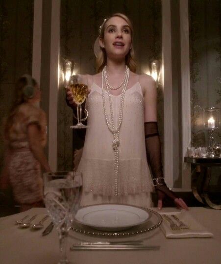 Chanel Oberlin: "Hell Week". Chanel Scream Queens, Scream Queens Fashion, Scream Outfits, Chanel 5, Chanel Oberlin, Number Five, Queen Outfit, Scream Queens, Emma Roberts