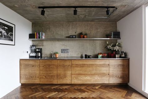 Trellick Tower, Home Exchange, Floor To Ceiling Windows, Large Living Room, Küchen Design, Kitchen Inspirations, Kitchen Interior, A Kitchen, Modern Kitchen