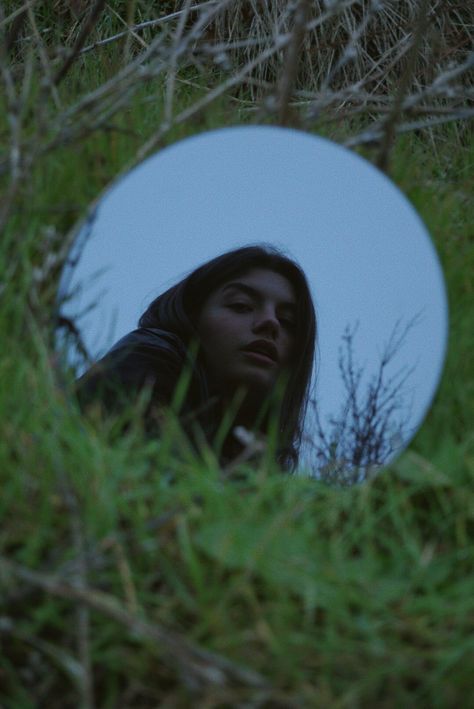 Small Mirror Photoshoot, Mirror Model Photography, Round Mirror Photoshoot, Mirror In Nature Photoshoot, Mirror Nature Photoshoot, Mirror In Grass Photoshoot, Forest Shoot Photography, Mirror Water Photography, Photoshoot With Mirror Outside