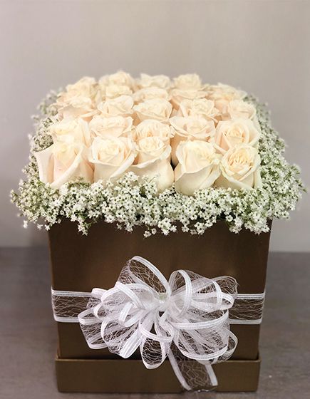 Flower Arrangements Diy Birthday, Beautiful Flower Bouquet, Flower Yard, Happy Birthday Flowers Wishes, Basket Flower Arrangements, Birthday Flowers Bouquet, Rosen Box, Rose Flower Arrangements, The Language Of Flowers