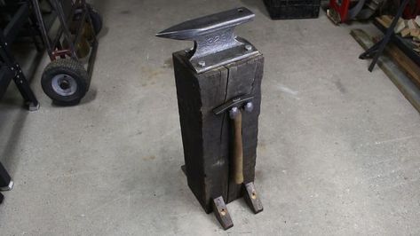 In this Instructable I will be showing you step-by-step how to make this rustic looking anvil stand. I decided to make this stand because I recently picked up this... Railroad Anvil, Workshop Design Ideas, Railroad Track Anvil, Anvil Stand, Homemade Forge, Diy Forge, Garage Systems, Comfortable Workspace, Large Workshop