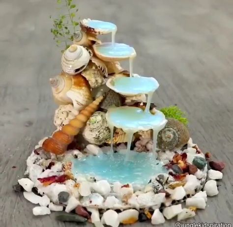 Shell Diy, Sea Shells Diy, Seashell Projects, Garden Houses, Shells Diy, Fairy Garden Crafts, Fairy Garden Designs, Shell Crafts Diy, Fairy Crafts