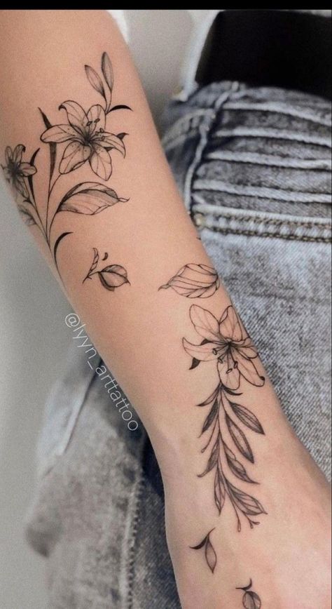 Feminine Sleeve, Blatt Tattoos, Arm Wrap Tattoo, Wrap Around Wrist Tattoos, Around Arm Tattoo, Wrap Around Tattoo, 16 Tattoo, Wrap Tattoo, Flower Wrist Tattoos