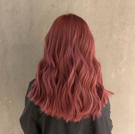 Peach Hair, Ginger Hair Color, Dyed Hair Inspiration, Pretty Hair Color, Hair Color Purple, Haircut And Color, Hair Color And Cut, Dye My Hair, Hair Inspiration Color