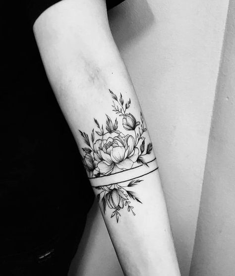 Tattoo Band, Shape Tattoo, Muster Tattoos, Arm Band Tattoo, Cat Tattoos, Floral Tattoo Design, Tiny Tattoo, Band Tattoo, Tattoo Love