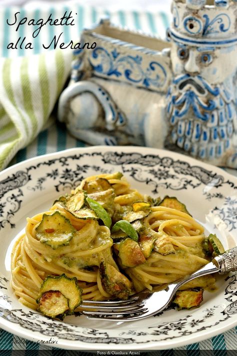 Spaghetti With Zucchini, Pasta Al Dente, Plat Simple, Idee Pasto, Zucchini Pasta, Zucchini Fries, Dinner Plan, Italian Kitchen, Italian Dishes