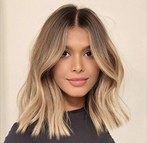 Balayage Brunette To Blonde, Light Brown Bob, Dye Inspiration, Balayage Blond, Hairstyles 2024, 2024 Ideas, Waves Curls, Hair 2024, Hair Summer