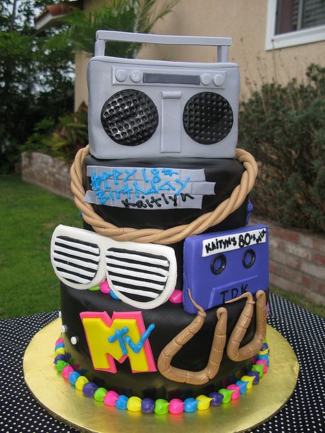 mtv party theme                                                                                                                                                                                 More 90s Theme Cake, Mtv Party, 80s Hip Hop Party, Hip Hop Party Theme, 90s Hip Hop Party, Hip Hop Birthday Party, 90s Party Ideas, 80s Birthday Parties, Hip Hop Birthday