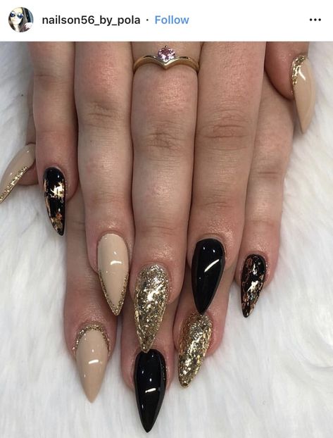 Nails Polish Designs, Gold And Black Nails, Acrylic Nails Gold, Best Summer Nails, Gold Gel Nails, Black Gold Nails, Acrylic Nails Nude, Gold Acrylic Nails, Golden Nails