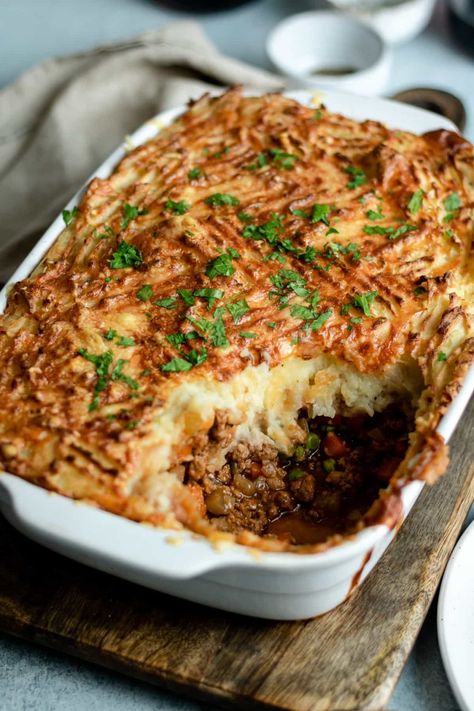 Leftover Casserole, Cottage Pie Recipe, Hp Sauce, Ground Venison, Veggie Sausage, Beef Bacon, Shepherds Pie Recipe, Potato Toppings, Venison Recipes