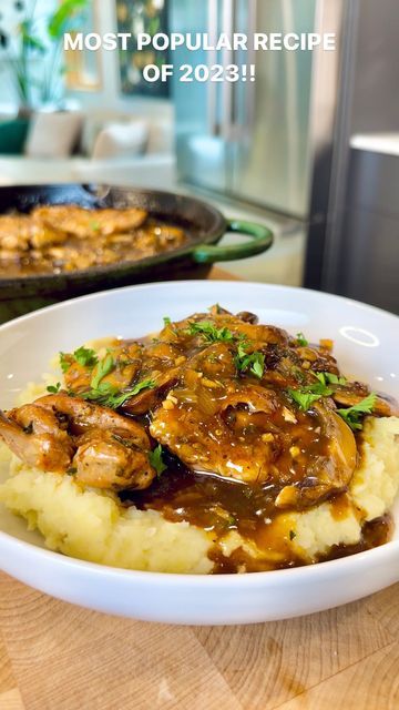 Chicken Thigh Casserole, Pan Seared Chicken Thighs, Skillet Chicken Thighs, Chicken Thighs Mushrooms, Sausage And Mash, Baby Bella Mushrooms, Mashed Potato Recipes, Mushroom Gravy, Boneless Skinless Chicken Thighs