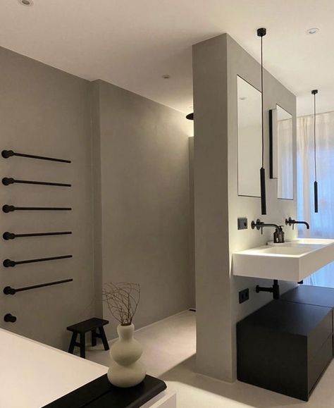 White Black Bathroom, Bad Inspo, Bad Modern, Sleek Bathroom, Clean Bathroom, Bathroom Redesign, Bathroom Inspiration Decor, Dream House Rooms, Hus Inspiration