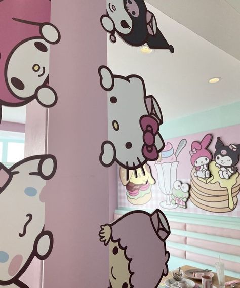 Sanrio Classroom Theme, Hello Kitty Birthday Theme, Hello Kitty Decorations, Hello Kitty Room Decor, Diy Hello Kitty, Hello Kitty Baby, Hello Kitty Birthday Party, Kitty Cafe, Hello Kitty Rooms