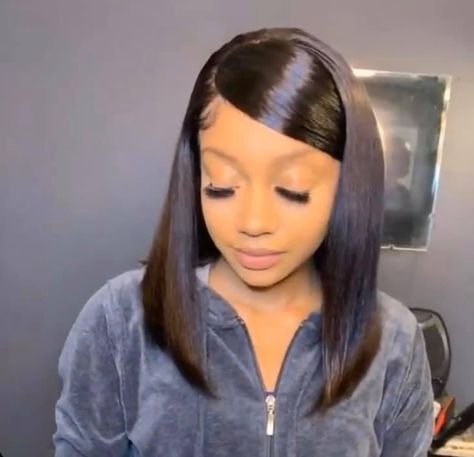 Swoop Bob Weave, Hair Threading, Bob Weave, Bob Black, Blonde Highlights On Dark Hair, Straight Black Hair, Birthday Hairstyles, Dark Hair With Highlights, Braids Hairstyles Pictures