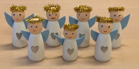 Wooden Peg Nativity, Wood Peg Dolls, Angel Crafts, Peg People, Office Christmas Decorations, Peg Doll, Christmas Fairy, Wooden Pegs, Dollar Tree Crafts