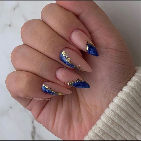 Nails Azul, Stilleto Nails Designs, Pretty Nail Designs, Nails 2023, Classy Nails, Chic Nails, Nail Polishes, Gold Nails, Cute Acrylic Nails