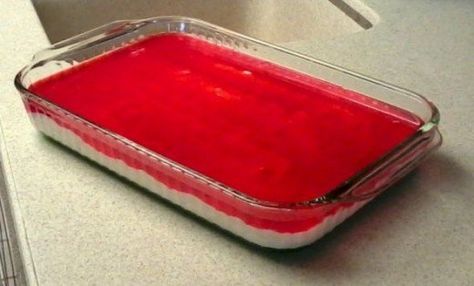 Christmas Ribbon Jello Recipe, Ribbon Jello Recipe, Jello Recipes Christmas, Layered Jello Recipe, Jelly Salad, Ribbon Salad, Jello Mold Recipes, Christmas Salad Recipes, Layered Jello