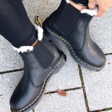 How To Style Chelsea Boots: 10+ Outfit Ideas | Dr. Martens Dr Marten Chelsea Boots Outfit Women, Outfit Ideas Dr Martens, Dr Martens Boots Women Outfits, Dr Marten Chelsea Boots Outfit, Dr Martens Chelsea Boots Outfit, Dr Marten Chelsea Boots, How To Style Chelsea Boots, Chelsea Boot Outfits Women, Dr Martens Boots Women