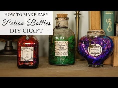 If you want to learn how to make Harry Potter potions and other DIY magic potions you can find all the instructions here! Plus free labels! Luster Dust Potion, Diy Potion Bottles Liquid, Potion Bottles Diy, Diy Potion Bottles, Harry Potter Love Potion, Sydney Christmas, How To Make Potions, Lab Decorations, Hogwarts Room