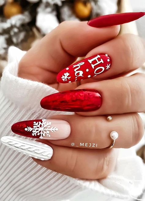 2. Mismatched red and white sweater Christmas Nails The red colour if I may notice is represented Christmas all the time, and all time... December Nails, Winter Manicure, Red Christmas Nails, Indigo Nails, Winter Nails Acrylic, Christmas Gel Nails, Sweater Nails, Nails Winter, Red Nail Designs