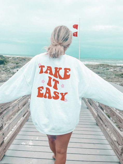 #summer #preppy #beach #vibes #friends #swim #summertime #aesthetic #tiktok Cricut Sweatshirt Ideas Women Trendy, Salon Merch, Summertime Aesthetic, Graphic Hoodies Aesthetic, Cute Couple Shirts, Water Time, Simple Sweatshirt, Hoodies Aesthetic, Preppy Beach