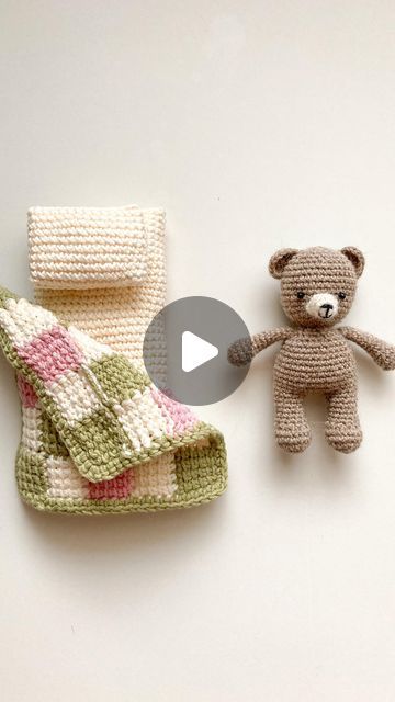 Crochet Patterns Doll, Sew Blanket, No Sew Blankets, Miniature Crochet, Doll Beds, Doll Bed, Crochet Toy, Free Crochet Patterns, Bear Pattern