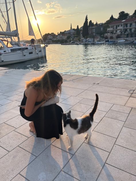 #cat #croatia #aesthetic #trip #friend #sunset Croatia Instagram Story, Croatia Instagram Pictures, Croatia Cavtat, Split Aesthetic, Croatia National Park, Kayaking Aesthetic, Croatia Pictures, Cavtat Croatia, Summer Girls Trip