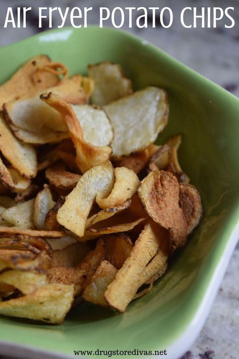 Air Fryer Potato Chips Recipe - Drugstore Divas Pub Chips, Vanilla Bean Frappuccino Recipe, Make Potato Chips, Chips In The Air Fryer, Homemade Potato Chips Recipe, Microwave Potato Chips, Potatoes Chips, Air Fryer Potato Chips, Potato Chips Recipe