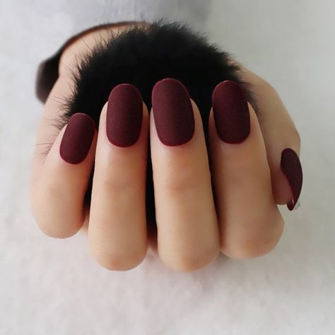 Red Matte Nails, Nagel Tips, Matte Nails Design, Red Nail, Short Nail Designs, Short Acrylic Nails, Valentine's Day Nails, Matte Nails, Valentines Nails