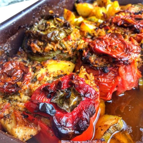 The Best Authentic Greek Stuffed Tomatoes-Gemista | Olive Tomato Gemista Recipe, September Meals, Greek Vegetarian, Greek Stuffed Peppers, Roasted Summer Vegetables, Food International, Greek Vegetables, Olive Tomato, Stuffed Tomatoes