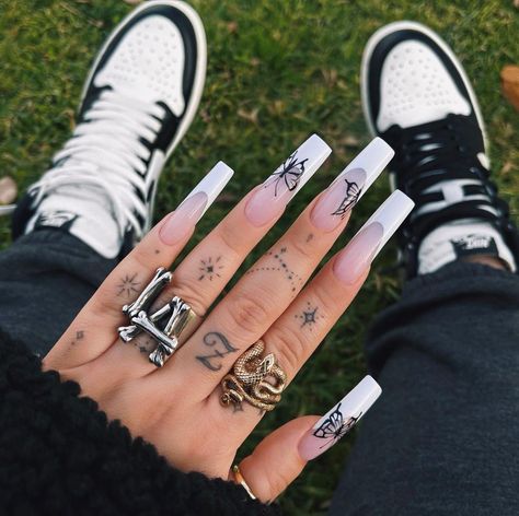 Ourfa Zinali on Instagram: “i wanted a super sl*tty french tip with tattoo butterflies for my fresh set 🦋🖤✨ @chaunlegend” Unique Nails Acrylic, Nagel Tips, Fake Nails With Glue, Long Acrylic Nails Coffin, Ballerina Nails, Butterfly Nail, Fire Nails, Dope Nails, Tattoo Inspo