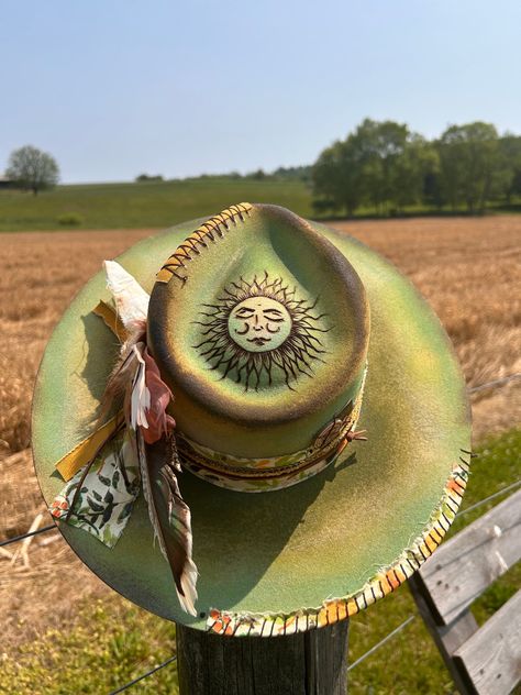 Handmade Western Hat, One Size Fits Most, Custom Green Hat With Curved Brim, Custom Wide Brim Fedora For Western-themed Events, Artisan Fitted Fedora For Western-themed Events, Green Wide Brim Western Hat, Cowboy Hats For Men, Diy Leather Hat, Cowboy Hats For Women, Cowboy Hat Crafts