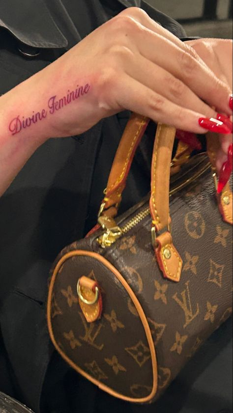 Louis Vuitton Bag Aesthetic, Nature Tattoo Ideas, Red Ink Tattoo, Cool Nature, Cute Hand Tattoos, Pretty Hand Tattoos, Cute Tats, Tattoo Aesthetic, Nature Tattoo