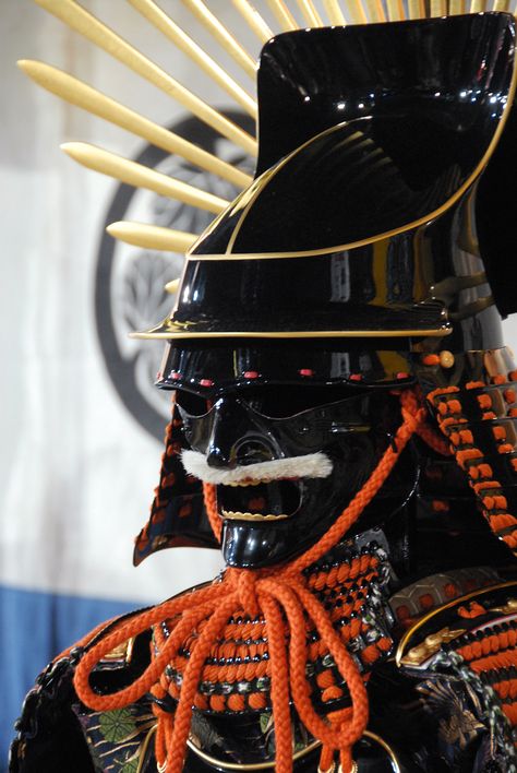 Toyotomi_Hideyoshi's_armor Toyotomi Hideyoshi, Japanese Culture Art, Sengoku Jidai, Samurai Mask, Helmet Armor, Samurai Helmet, Cherry Blossom Japan, Ancient Japan, Japanese Warrior