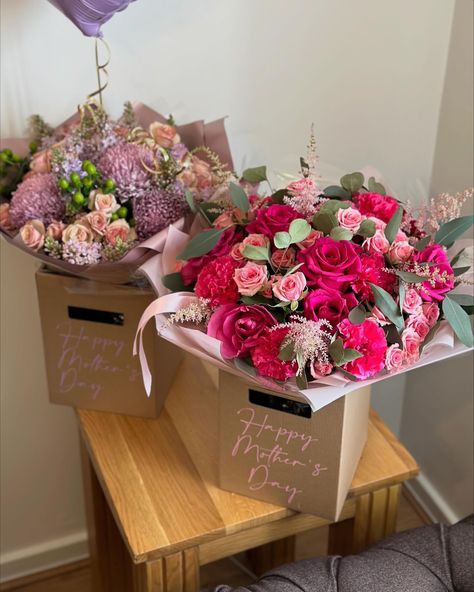 Which would you choose 🩷?💜 This Sunday 10th Mother’s day ✨🌿🌸 👉 Arrange a delivery for this Mother’s Day Sunday 10th 👉DM to order #mum #flowers #flowerdelivery #flowerbouquet #womansday #internationalwomensday #mothersday #mothersdaygift #londonflorist #londonflower #pinkflowers #flowershop #happymothersday Happy Mother’s Day Flowers Bouquet, Mother’s Day Flower Bouquet, Mum Flowers, Balloons Flowers, Balloon Flowers, Happy Mother, Mothersday Gifts, Woman’s Day, Flower Delivery