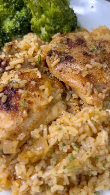 Carman Wilken on Instagram: "This one pot garlic butter chicken and rice is quick, easy and delicious and there’s minimal cleanup! #onepotmeal #garlicbutter #chickenandrice #easydinner #busy #familymeals #healthyeating #yum #food #dinnerideas" Garlic Butter Chicken And Rice, Butter Chicken And Rice, Carman Wilken, Garlic Butter Chicken, Chicken And Rice, Butter Chicken, Garlic Butter, One Pot Meals, One Pot