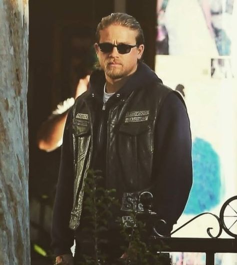 Sons Of Anarchy Vest, Jax Sons Of Anarchy, Sons Of Anarchy Motorcycles, Sons Of Anarchy Samcro, Jax Teller, Hooded Jacket Men, Big Sean, Charlie Hunnam, Celebrity Dads