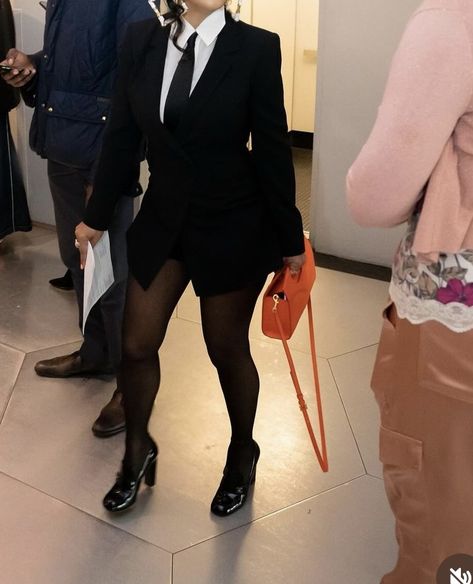 Black Skirt And Blazer Outfit, Black Blazer With Skirt, Skirt And Blazer Outfit, Blazer With Skirt, London Look, Skirt Suits, Lace Tights, Blazer Outfit, Blazer And Skirt