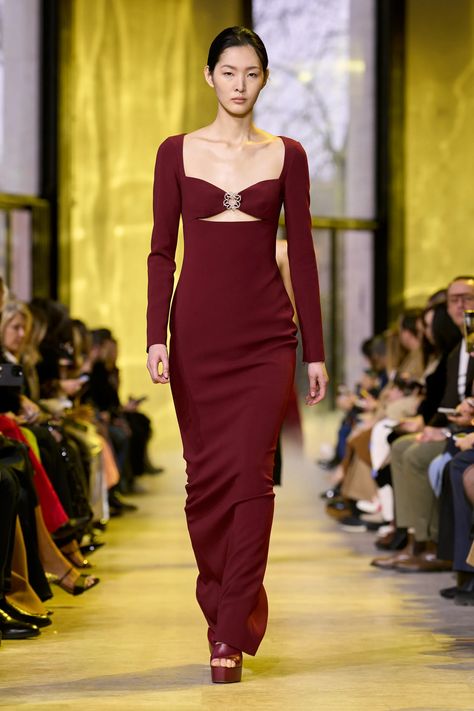 Elie Saab Fall 2023, Ready To Wear 2023, Elie Saab Ready To Wear, Runway Gowns, Fall 2023 Ready To Wear, 2023 Ready To Wear Collection, Elie Saab Fall, Boutique Couture, 2023 Ready To Wear