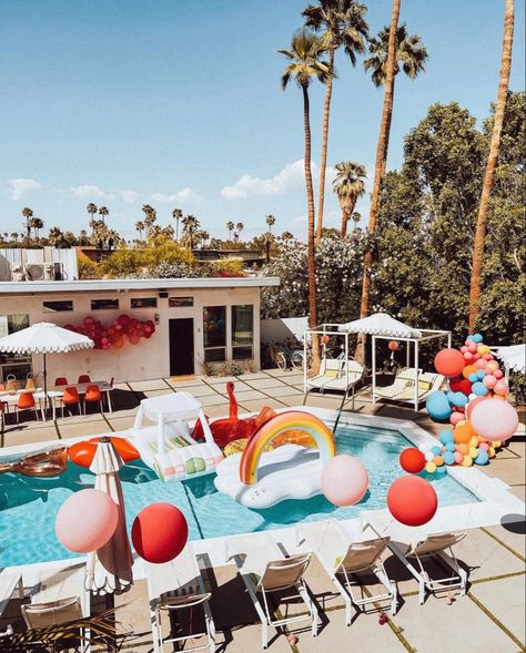 Bachelorette Party Ideas Decorations, Airbnb Palm Springs, Palm Springs Bach, Palm Springs Pool Party, Coachella Birthday, Palm Springs Party, Palm Springs Pool, Palm Springs Bachelorette Party, Bachelorette Party Planner