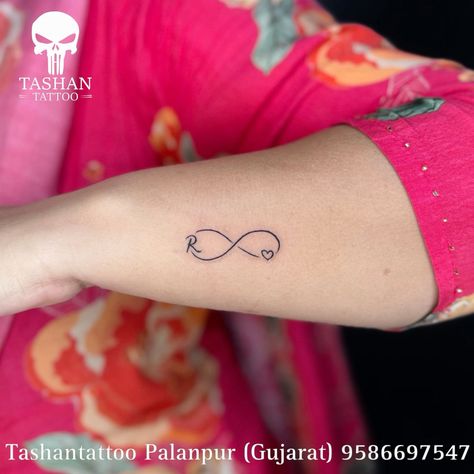 Infinity Tattoo With Letter, R Tattoo Letter, Snow Tattoo, Minimal Tattoo Designs, Minimal Tattoo Ideas, R Letter, Bus Stand, R Tattoo, New Bus