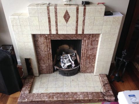 1950s Fireplace, 1950s Living Room, 50s House, Mid Century Tile, Tiled Fireplace, Art Deco Fireplace, Fireplace Fronts, Dining Room Fireplace, Fireplace Fan