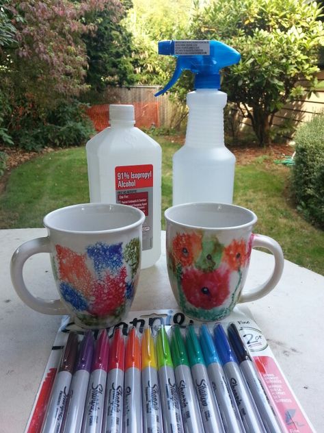 1) Draw on a Dollar Tree mug with Sharpies. 2) Spritz with Rubbing alcohol to create watercolor effect. 3) Bake at 350° for 30 minutes! (Note: Not dishwasher safe.) Diy Plates, Chapstick Gift, Tree Mug, Mothers Day Gift Ideas, Themed Gift Baskets, Diy Flower Pots, Mothers Day Crafts For Kids, Mother's Day Diy, Mothers Day Crafts